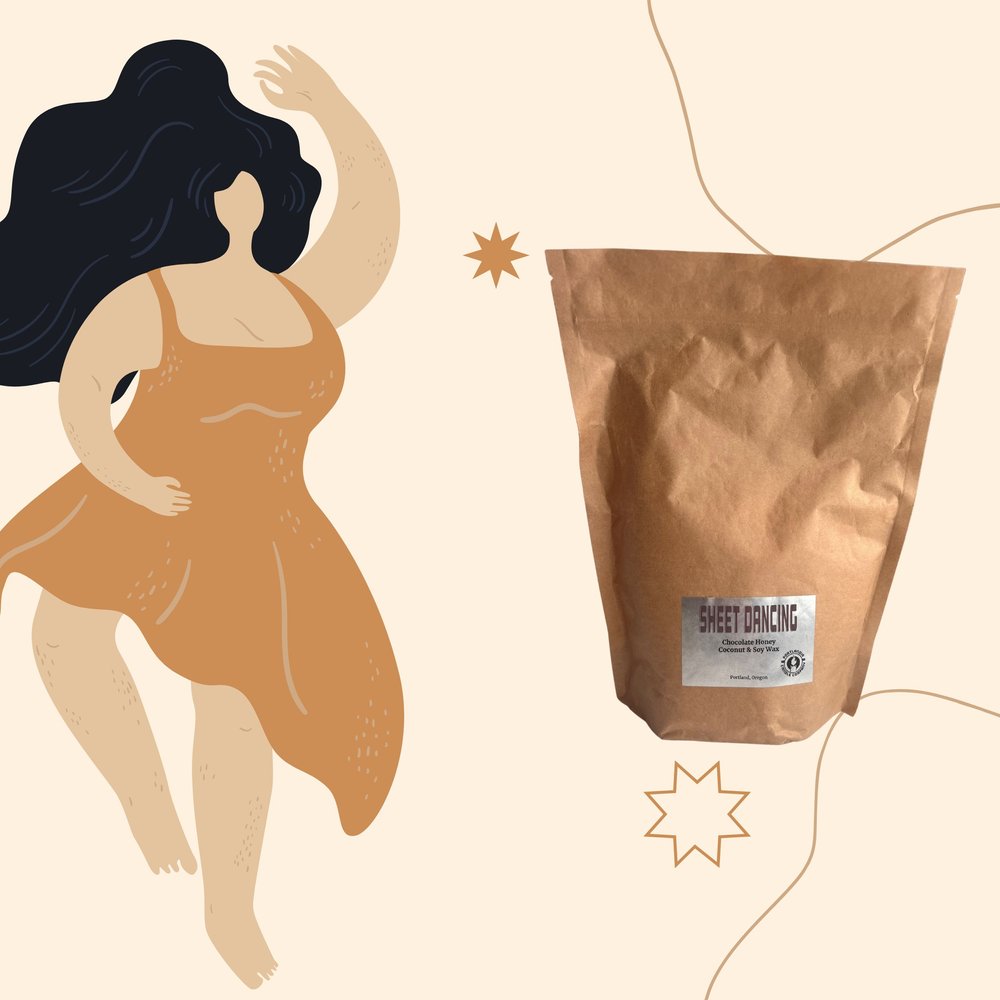 Sheet Dancing Natural Wax Candle | Chocolate Honey